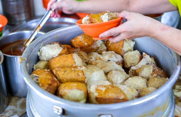 淡水好吃的：淡水老街美食指南，阿給、魚丸湯、鐵蛋等必吃推薦專賣店 post thumbnail image